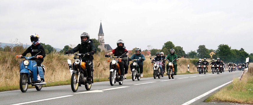 Ausfahrt der MZ und Simson-Freunde