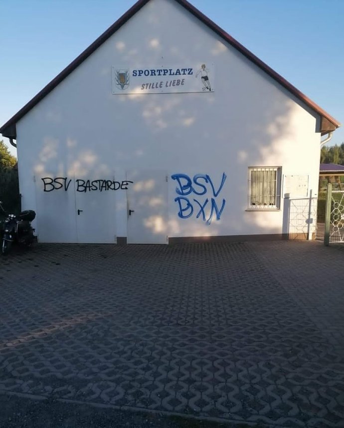 Schnmierereien und Hasstriaden im Vorfeld eines Pokalspiels