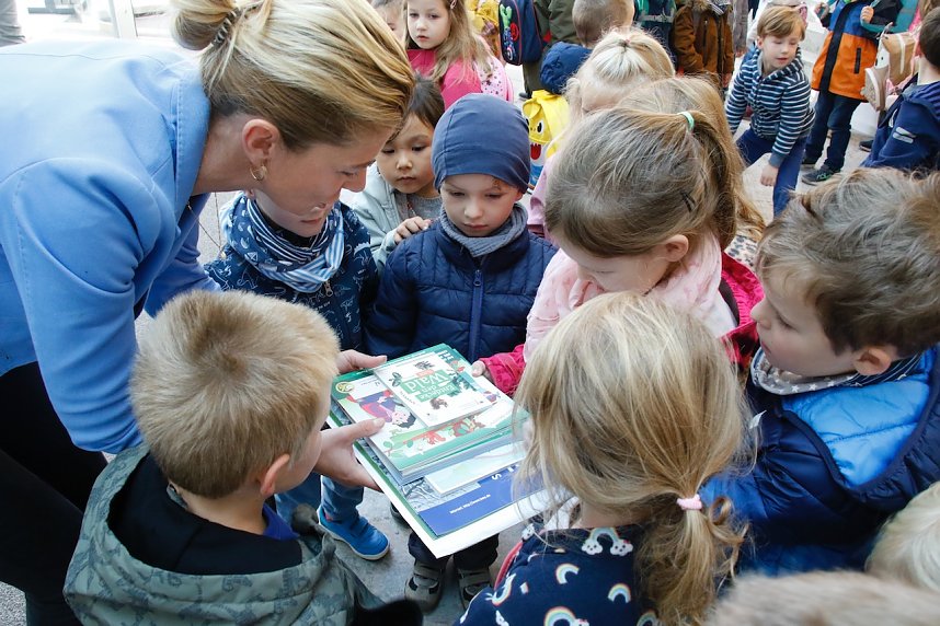 Ab in den Wald - f&uuml;r vier Kinderg&auml;rten gab es heute von der "Town & Country" Stiftung materielle Unterst&uuml;tzung