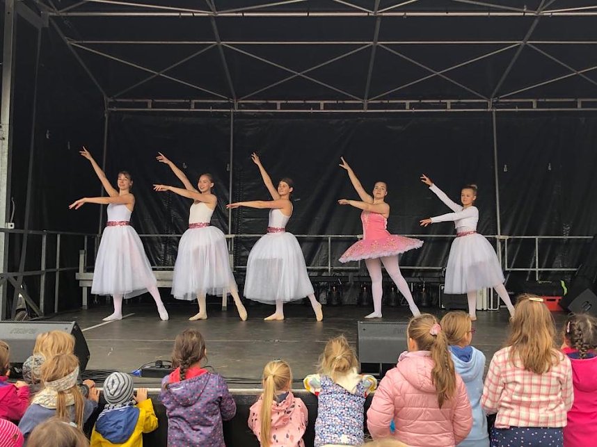 Auftritte des Tanzstudios Radeva