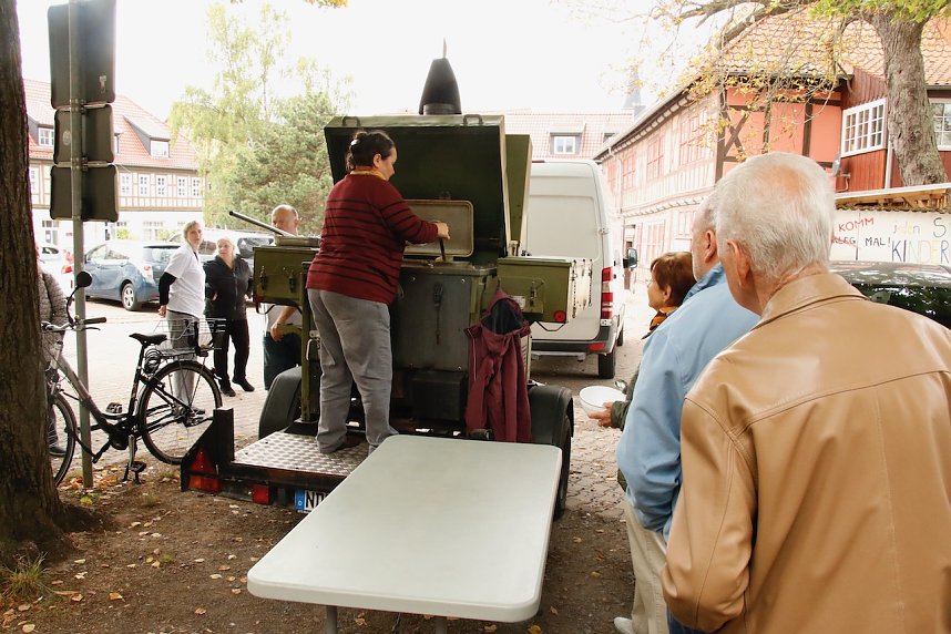 "Glockengeburt" vor der St. Blasii-Kirche