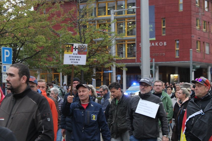 "B&uuml;rgerbewegung" durch die Nordh&auml;user Innenstadt