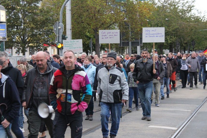 "B&uuml;rgerbewegung" durch die Nordh&auml;user Innenstadt