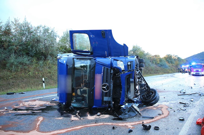 KKW kippt auf der A38 um