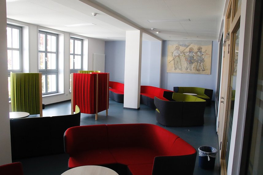 Es "Schillert" in Bleicherode - der Umbau des Gymnasiums wurde heute offiziell beendet