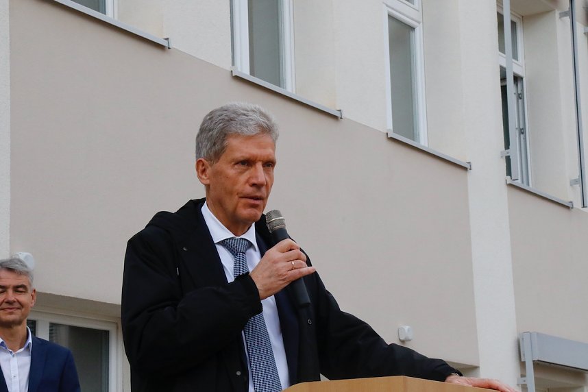 Es "Schillert" in Bleicherode - der Umbau des Gymnasiums wurde heute offiziell beendet