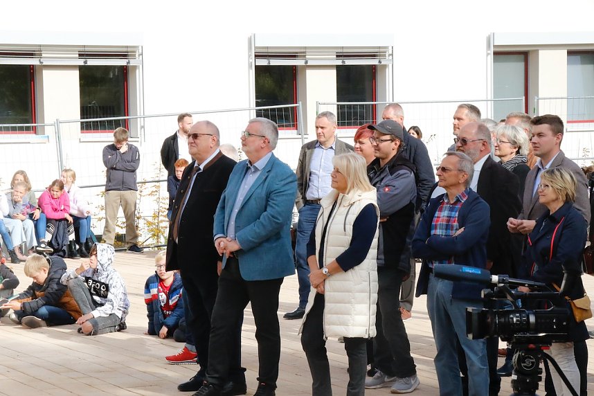 Es "Schillert" in Bleicherode - der Umbau des Gymnasiums wurde heute offiziell beendet