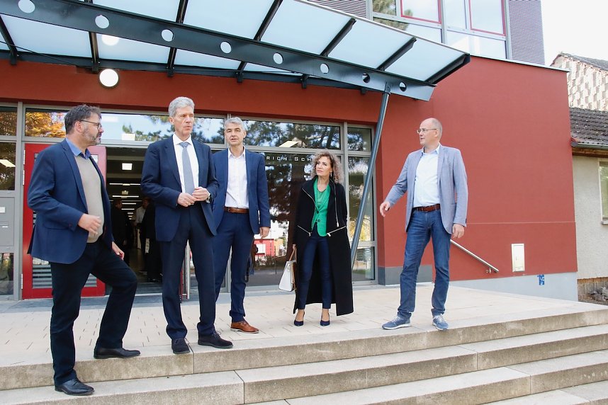 Es "Schillert" in Bleicherode - der Umbau des Gymnasiums wurde heute offiziell beendet