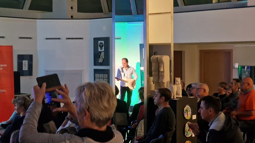 Furioser Auftakt in der Kreissparkasse