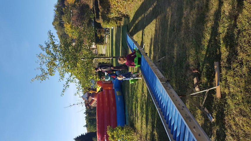 Am Neust&auml;dter Hospiz feierte man wieder das Apfelfest