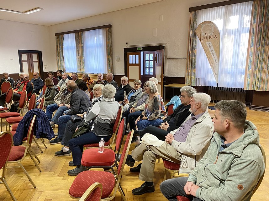 Einwohnerversammlung in Neustadt