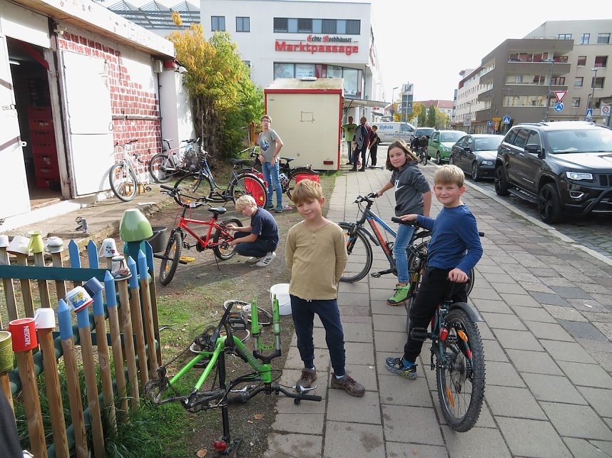 Handwerkertage beim Kinder-Kirchen-Laden