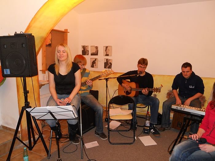 Fr&uuml;hlingsparty in der Jesus Gemeinde