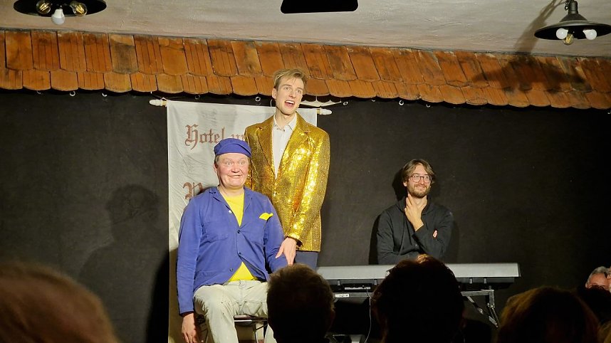 Kabarett im Neust&auml;dter Ratskeller