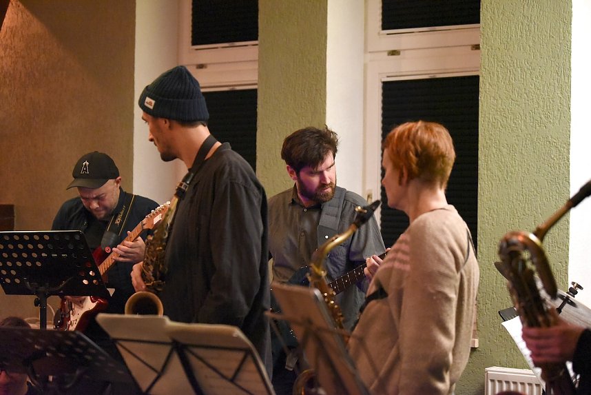 Tryon in der Jazzmangel