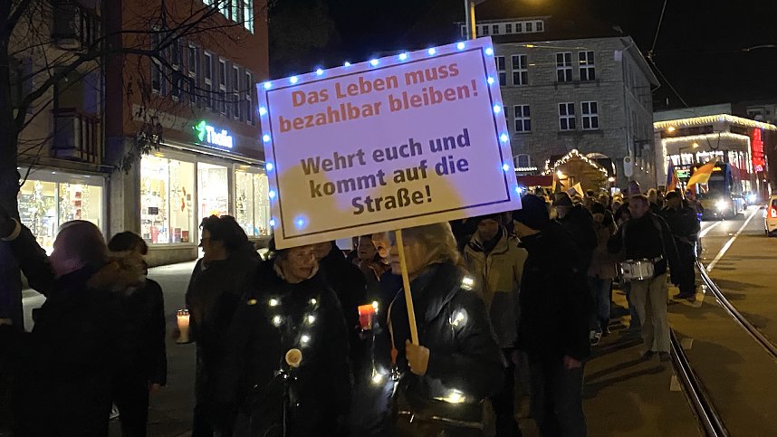 Zwei Kundgebungen am Weihnachtsmarkt