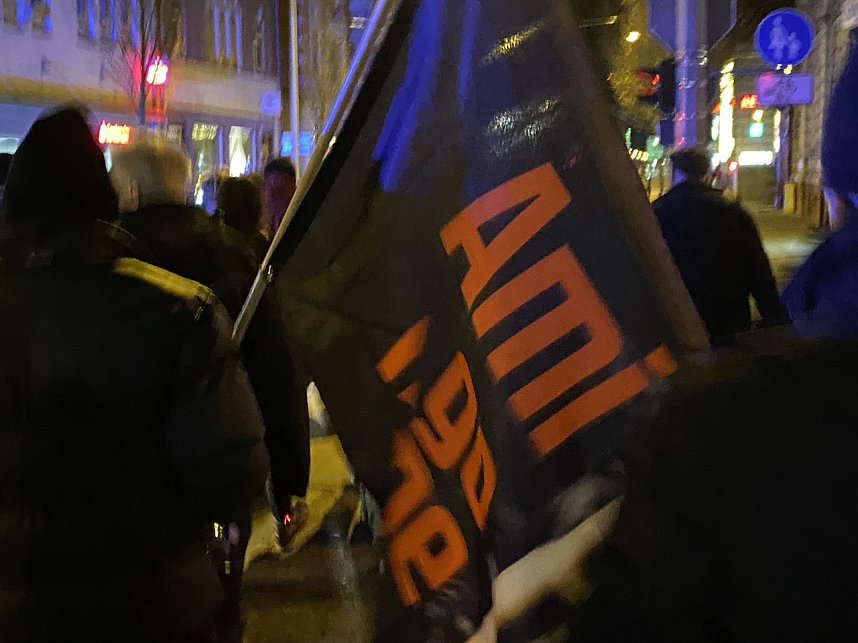 Zwei Kundgebungen am Weihnachtsmarkt