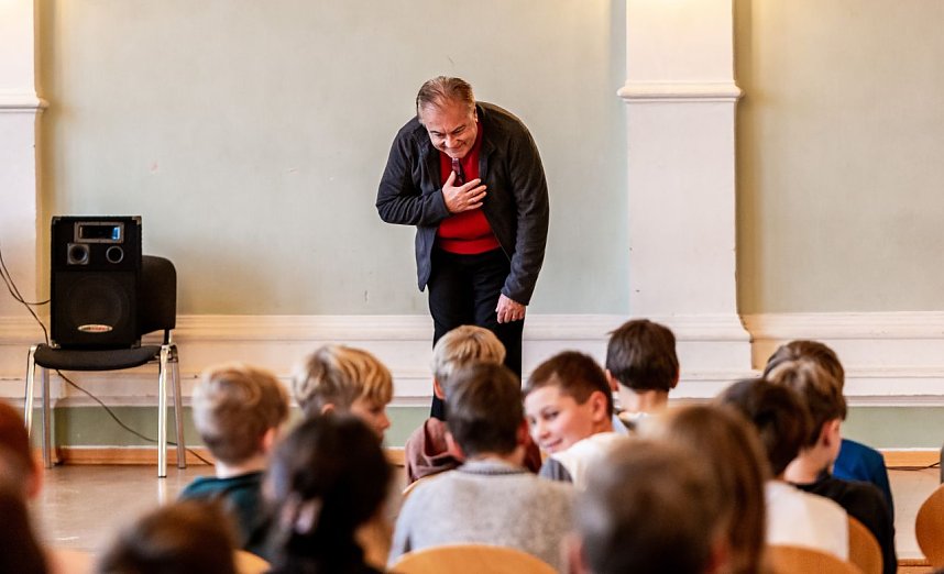 Das Duo Ruggieri trat am 1. Dezember im Humboldt-Gymnasium auf