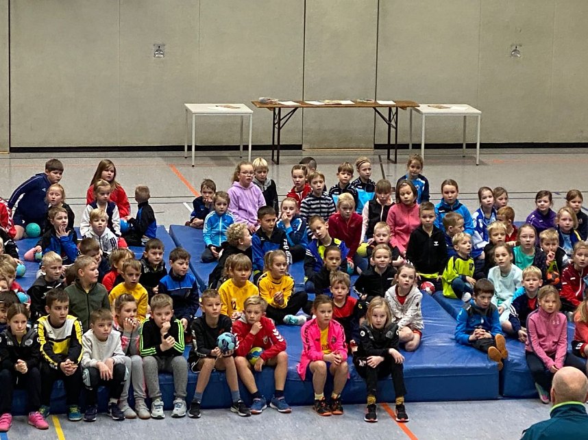 Weihnachtliches Turnier mit der NSV-F-Jugend