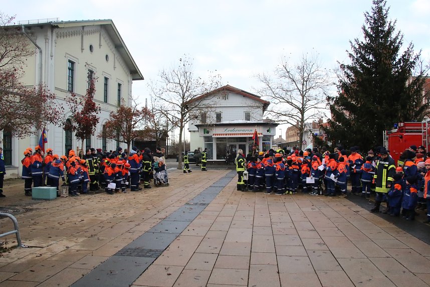 Das Friedenslicht aus Bethlehem ist zum 14. mal im Landkreis verteilt worden