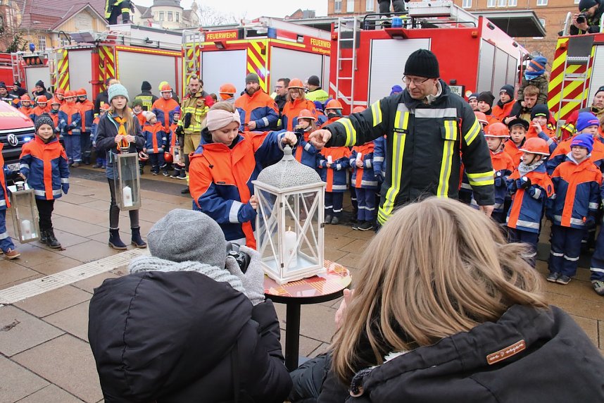 Das Friedenslicht aus Bethlehem ist zum 14. mal im Landkreis verteilt worden