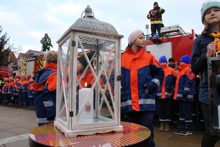 Das Friedenslicht aus Bethlehem ist zum 14. mal im Landkreis verteilt worden