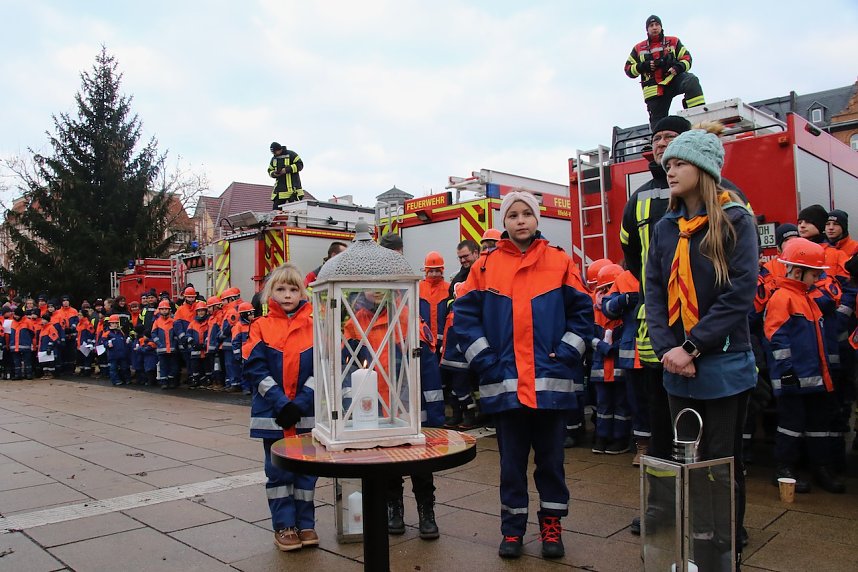 Das Friedenslicht aus Bethlehem ist zum 14. mal im Landkreis verteilt worden