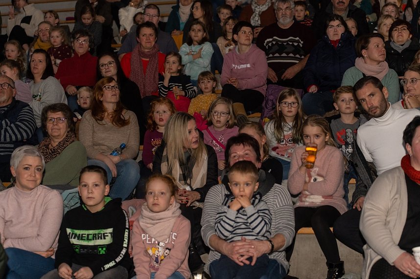 "Schneewittchen" in der Wiedigsburghalle