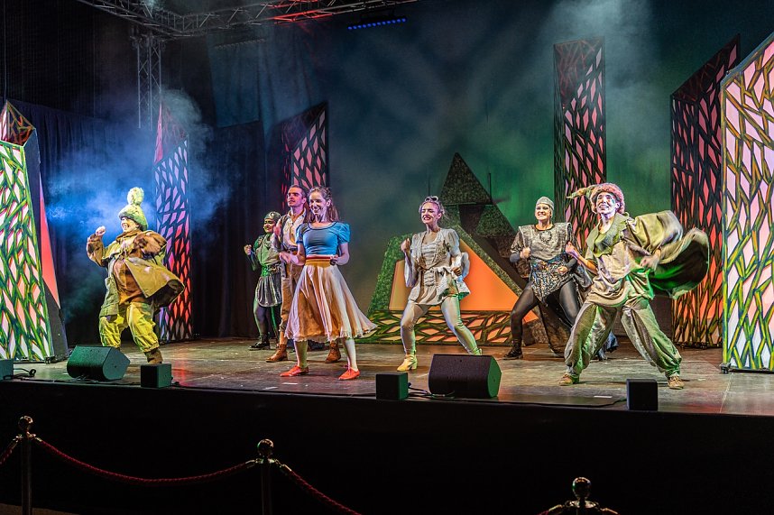 "Schneewittchen" in der Wiedigsburghalle