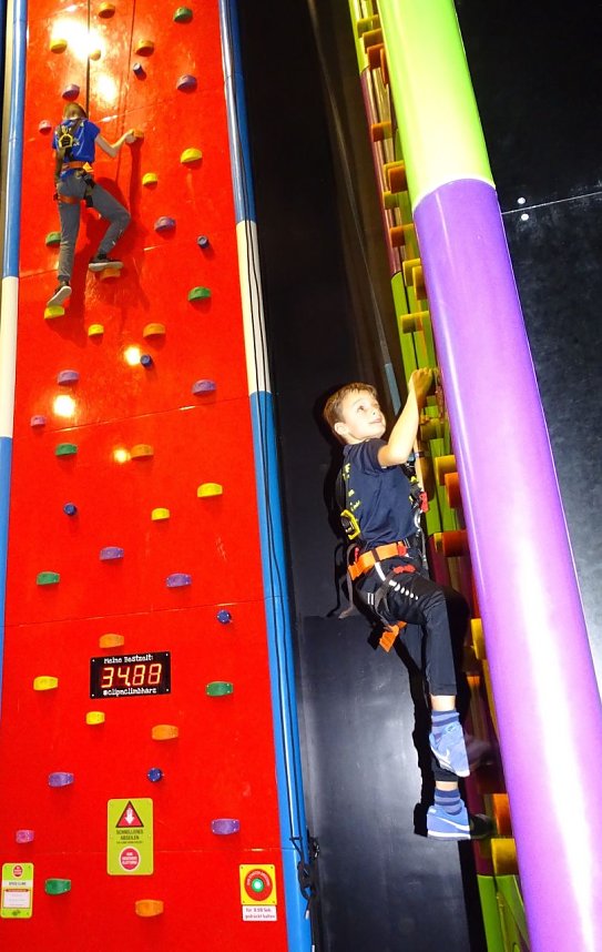 Sportjugend besucht die Kletterhalle 