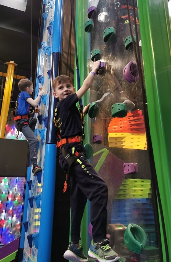 Sportjugend besucht die Kletterhalle 