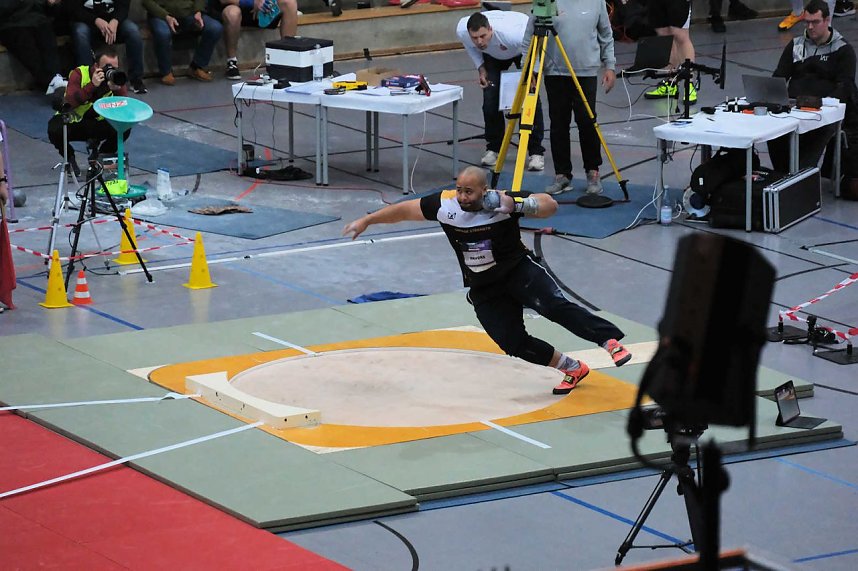 Peter Blei beim Kugelsto&szlig; Indoor