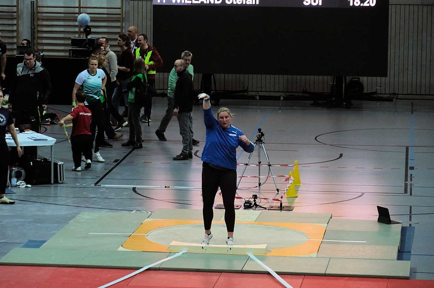 Peter Blei beim Kugelsto&szlig; Indoor