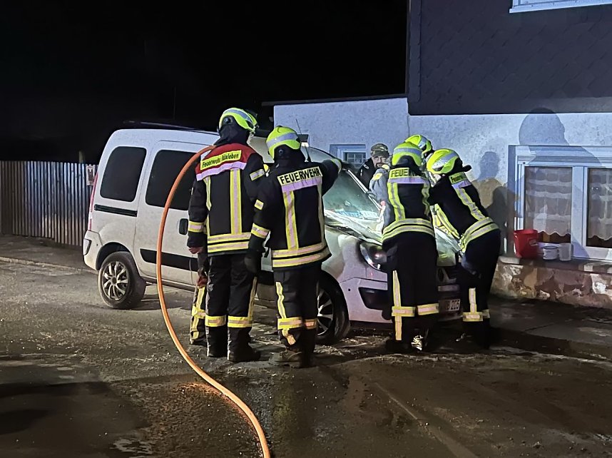 Fahrzeugbrand in Kleinfurra