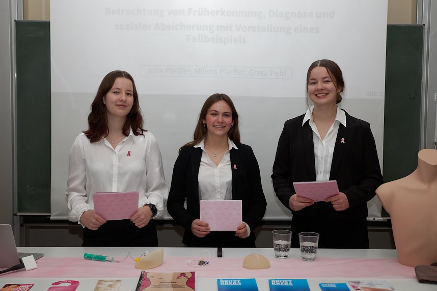 Herder-Gymasiasten verteidigen ihre Seminararbeiten