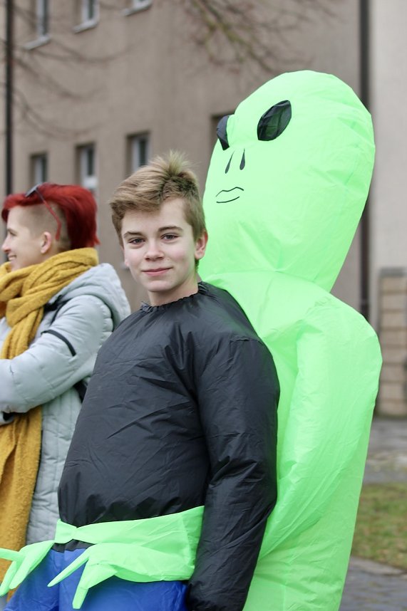 Ausgelassen und fr&ouml;hlich feierten die Menschen am Rosenmontag in Sondershausen