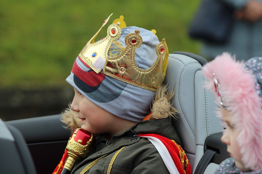 Ausgelassen und fr&ouml;hlich feierten die Menschen am Rosenmontag in Sondershausen