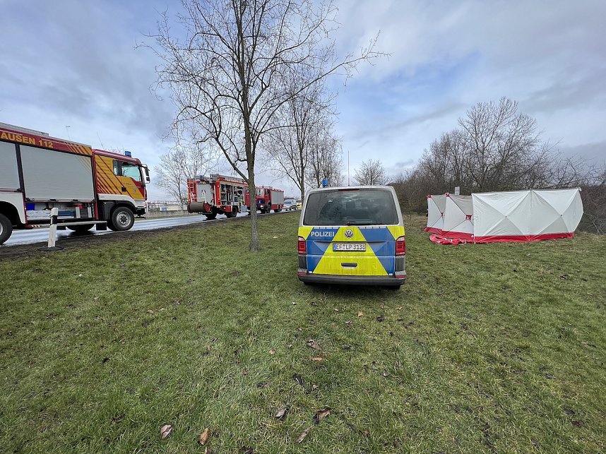 Rettungskr&auml;fte suchen nach vermisster Frau