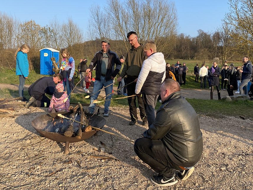 Osterfeuer in Harzungen
