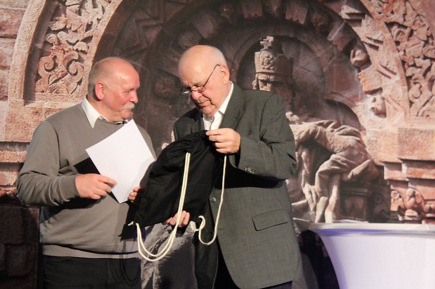 Kyffh&auml;user Sportlergala 2020/2022 - Dr. R&auml;uber, Ehrenmitglied des LSB Peter G&ouml;sel