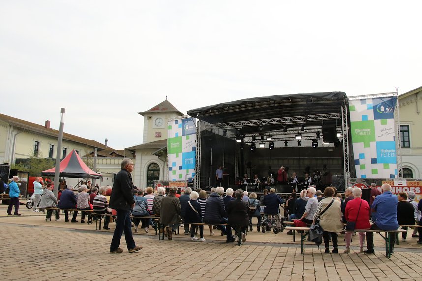 Erste Impressionen vom Bahnhofsfest