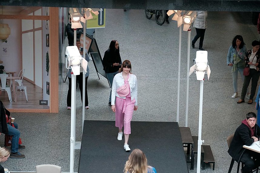 Modenschau in der S&uuml;dharz Galerie 