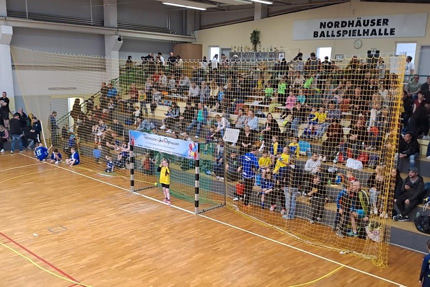 Ran an den Ball in Bildern