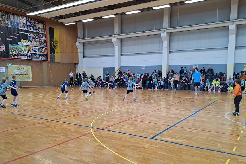 Ran an den Ball in Bildern