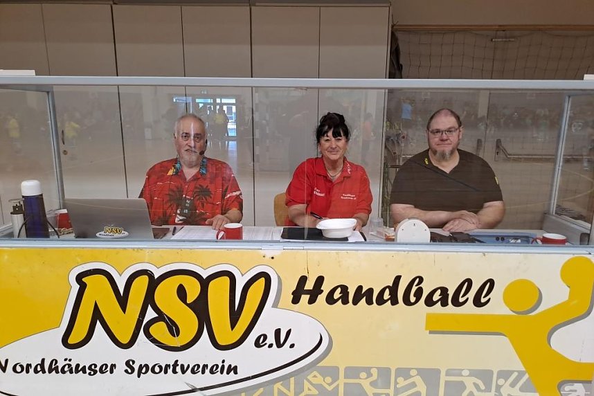 Ran an den Ball in Bildern