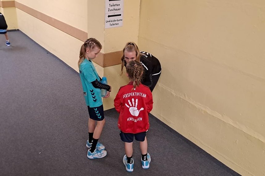 Ran an den Ball in Bildern