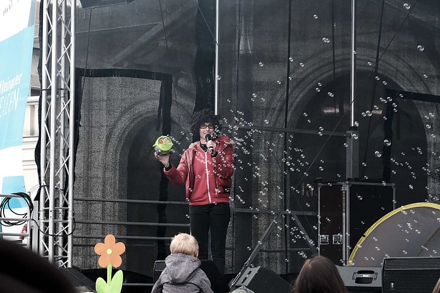 Peter Blei unterwegs auf dem Bahnhofsfest