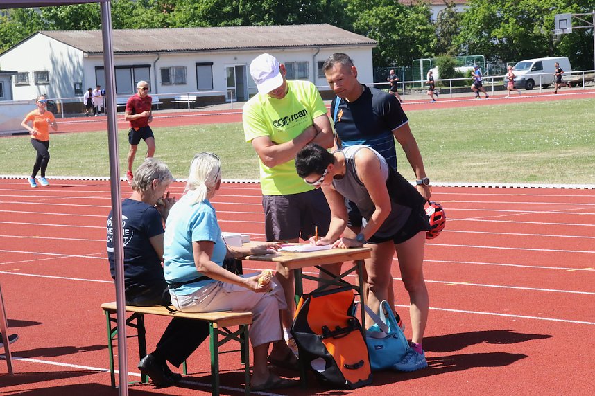 8. Nordh&auml;user Mukolauf auf dem Hohekreuz-Sportplatz