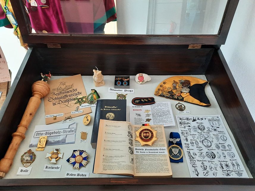 Schlaraffen-Ausstellung in der Flohburg