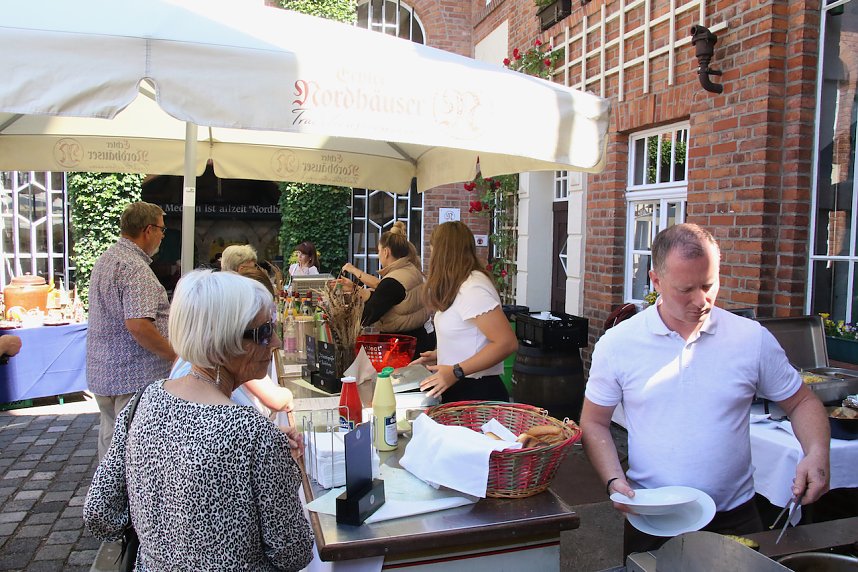 Hof- und Genussmarkt in der Traditionsbrennerei